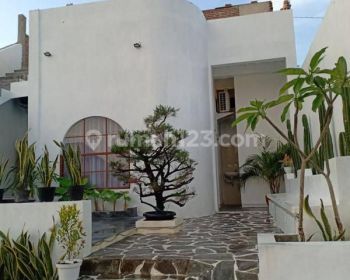 Rumah Estetik Sebelah Kalih Cafe Mejasem Tegal, Tegal