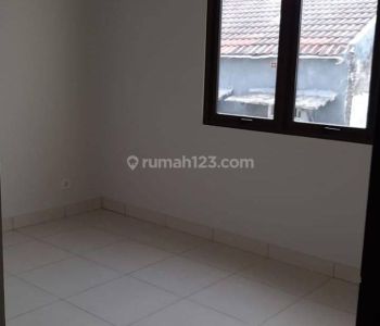 Disewa Rumah 2 Lantai Unit Bagus, Cluster Burgunduy Bekasi