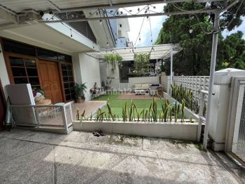 Rumah Dijual Luas Dan Homie di Singgasana Pradana