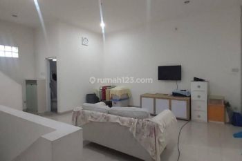 Di Jual Ruko Bagus 3 lantai Di TKI 1