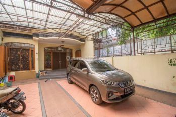 Rumah di Jual Area Asri Dan Nyaman Menteng