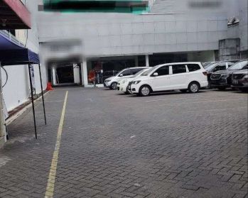 Langka! Disewakan Bangunan Usaha Raya Tunjungan Kosong Januari 2024