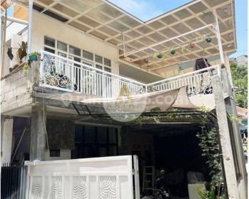 Rumah 3 Lantai Rumah Siap Huni di Lembang Bandung