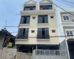 thumbnail-chandra-rumah-baru-uk-42x17m-jalan-3-mobil-di-jelambar-9