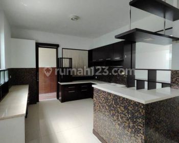 Rumah Dijual Modern Siap Huni di Komplek Setra Indah
