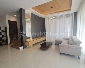 Disewakan Rumah Nyaman di Kawasan Keren Kota Baru Parahyangan