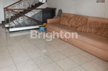 RUMAH DI PERUMAHAN PERMATA SAFIRA REGENCY SURABAYA