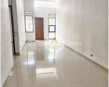 Rumah Bagus di Kopo Permai 5 Menit Dari Tol Kopo