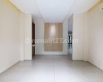 thumbnail-for-rent-rumah-menteng-2-lantai-lengkap-kolam-renang-dan-taman-2