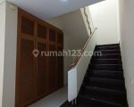 thumbnail-for-rent-rumah-menteng-2-lantai-lengkap-kolam-renang-dan-taman-4