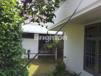 RUMAH KEMANGGISAN DALAM KOMPLEKS