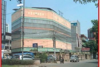 Dijual Gedung Lama Ex Hotel Sehat Hadap Selatan di Mangga Besar