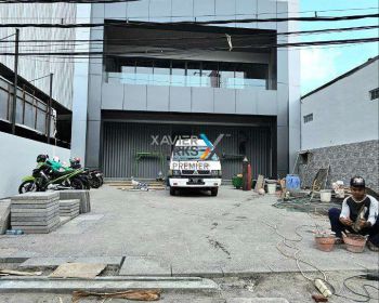 Ruang Usaha Bangunan Komersial Baru Gress di Blimbing Untuk Showroom