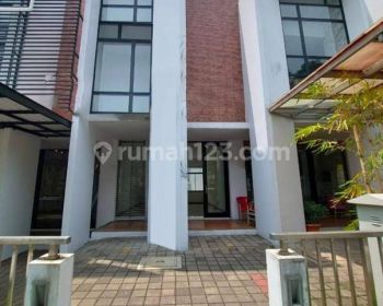 Ruko Hbbc di Kota Baru Parahyangan