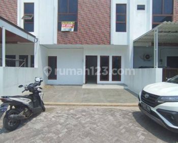 Rumah 2 Lantai Siap Huni di Duren Sawit Bebas banjir bisa 2 mobil