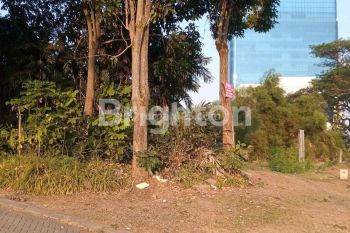 Tanah Pinggir Jalan di Gading Serpong, Lokasi Strategis