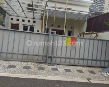 DISEWAKAN MURAH RUMAH 2 LANTAI PONDOK INDAH DEKAT PIM 2