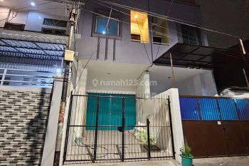 Ruko Jelambar Siap Pakai Ukuran 4x13 3,5 Lantai, Jakarta Barat