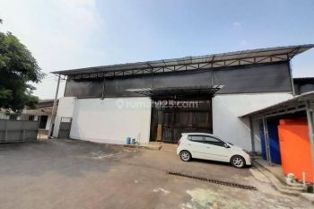 Pabrik Ex Pabrik Minuman Luas Tanah 1350 m SHM Bagus di Cibinong