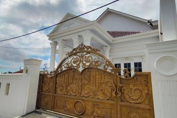 Rumah mewah kolam renang tanjung karang bandar Lampung