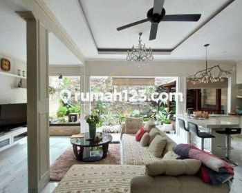 Rumah Mewah Sudah Renovasi Semi Furnished Kebayoran Residence
