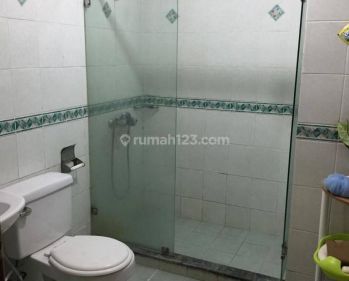 Apartment 3 Bedrooms, Middle Zone City View di Puri Imperium, Kuningan.