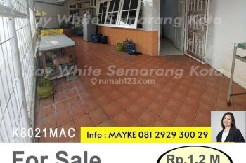 Rumah Dijual  di Hasanudin 2 Lantai hadap Selatan