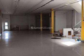 Ruko Bagus 3 lantai di mainroad Cibeureum