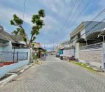 thumbnail-disewakan-rumah-mulyosari-prima-jalan-utama-siap-huni-3