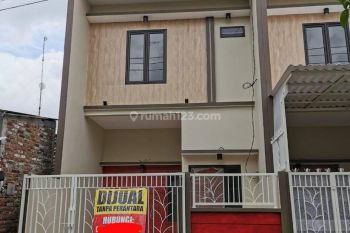 1121.  Rumah Unit A Jalan utama Kutisari Indah Utara