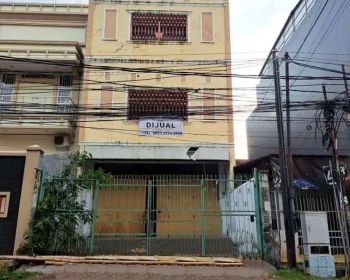 Ruko tengah kota lokasi strategis