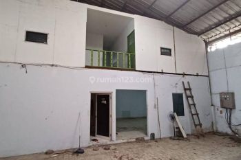 Gudang Di Cipondoh, Luas Tanah 1100 M2, Tangerang. Akses 40 Ft.