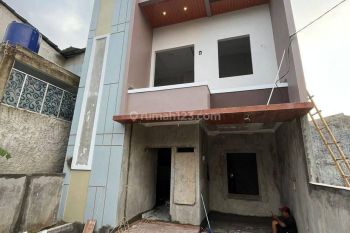 Rumah 2 Lantai Lokasi Strategis di Sawangan Depok