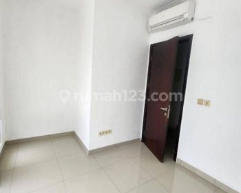 Di sewakan rumah 2 lantai minimalis dengan fasilitas nyaman