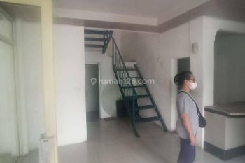 Rumah 2 Lantai di Jalan Panjang Cidodol, Cocok Untuk Usaha Cafe, Kursus, Live