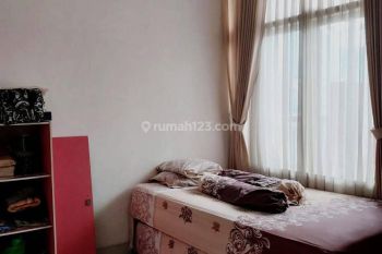 Rumah di komplek kutilang bintaro selangkah ke stasiun pondok ranji
Tangsel