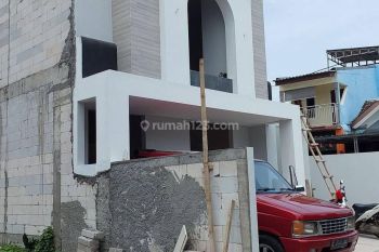 Rumah bebas banjir di pedurungan dekat pasar dan manunggal jati