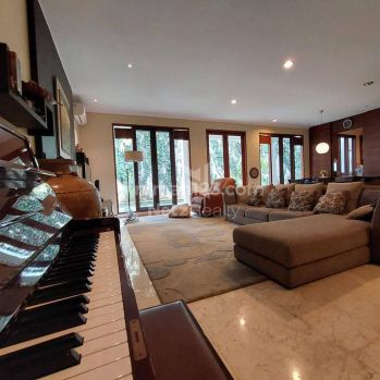 Disewakan Rumah di Kemang, Jakarta Selatan Dalam Townhouse