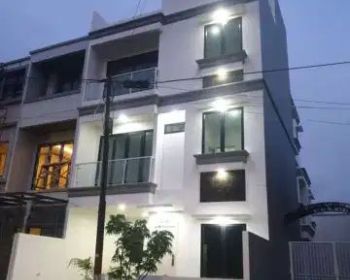 RUMAH TOWNHAUSE CEMPAKA PUTIH 2&3 LT MEWAH MODERENT BERGAYA MILENIAL