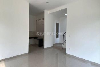 Rumah cluster arcadia pik2 uk 8x12,5 hoek