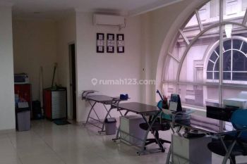 Disewakan Ruko HGB Bagus dan posisi HOOK