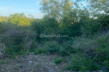 Tanah jalan pantai melasti ungasan Badung Bali