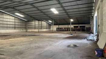 Pabrik Cocok Untuk Produksi Dan Industri. Akses Container 40