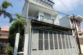 Ruko Siap Pakai Bisa Untuk Segala Usaha di Sudirman