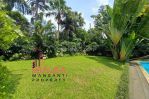 thumbnail-for-rent-house-beautiful-rumah-mewah-clasic-nuansa-putih-taman-besar-private-1