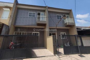 Rumah 2 Lantai Baru Unfurnished SHM di Mulyosari, Surabaya