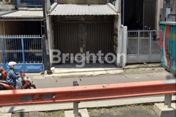 RUKO STRATEGIS BANYU URIP DEKAT PUSAT KOTA SURABAYA AREA PADAT