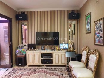 Rumah 2 Lantai Bagus SHM di The Green, Tangerang