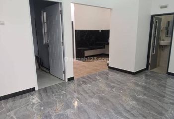 Rumah Bagus di Harapan Indah, Bekasi