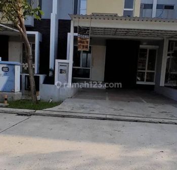 Disewakan Rumah Depan Taman Di Harapan Indah Bekasi